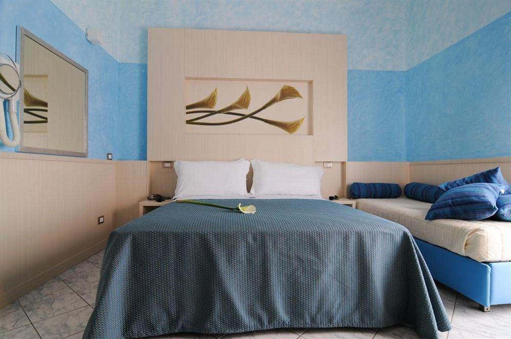 Hotel Dei Platani リミニ エクステリア 写真