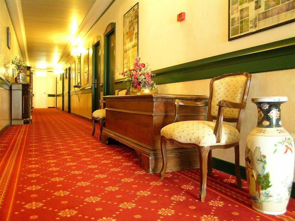 Hotel Dei Platani リミニ エクステリア 写真